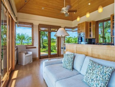 One Bedroom Secluded Hideaway Mere 150 Yard to the Beach